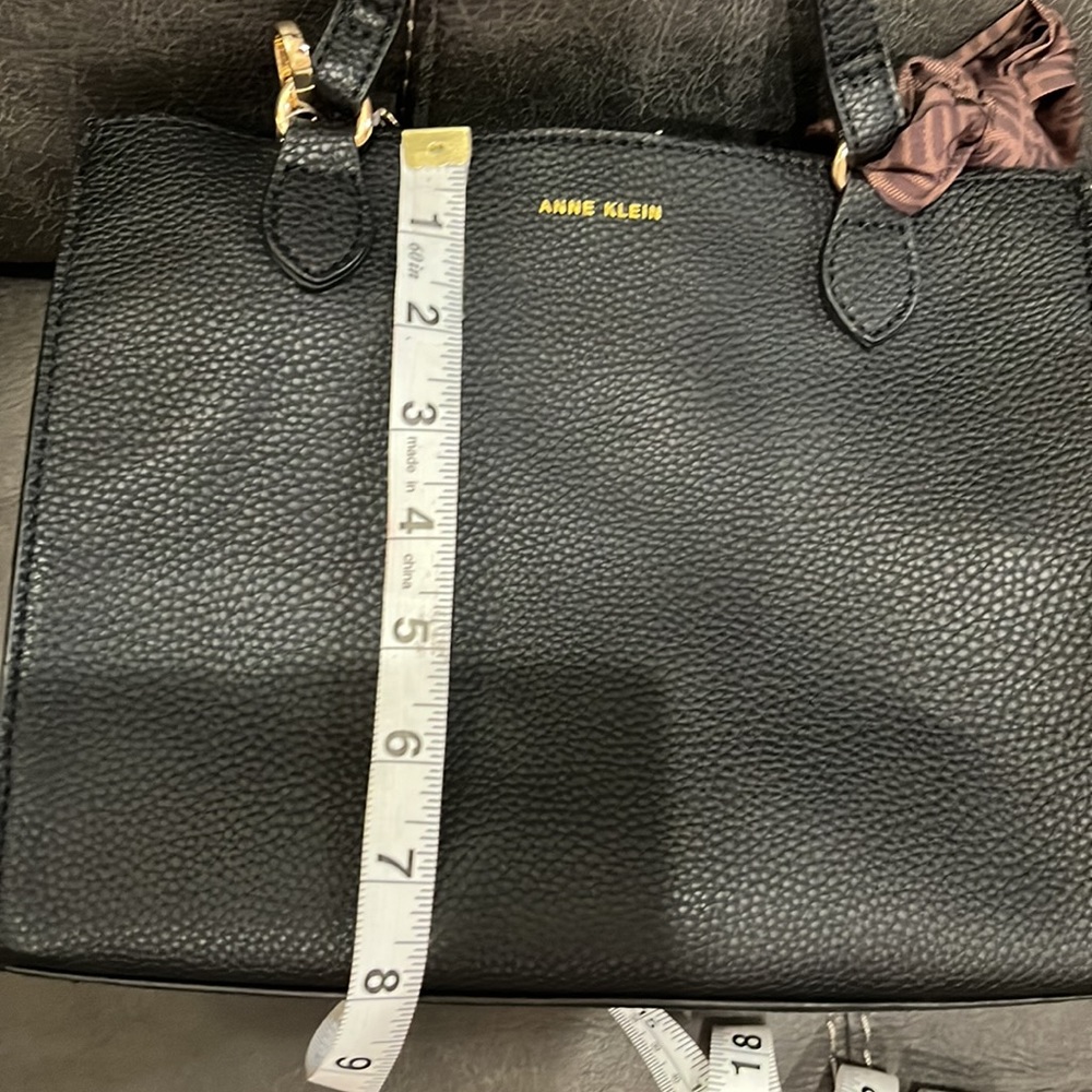 Anne Klein 👜 Black Handbag/ ShoulderCrossbody and Wristlet  2 piece SET!! - Picture 15 of 16